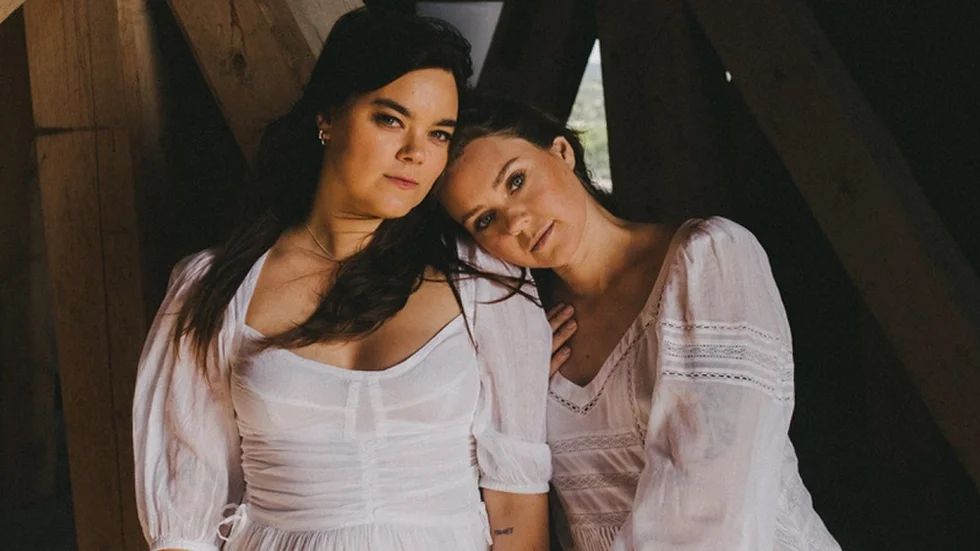 Systrarna i First Aid Kit gör en intim, avskalad spelning i Linköping 10 december.