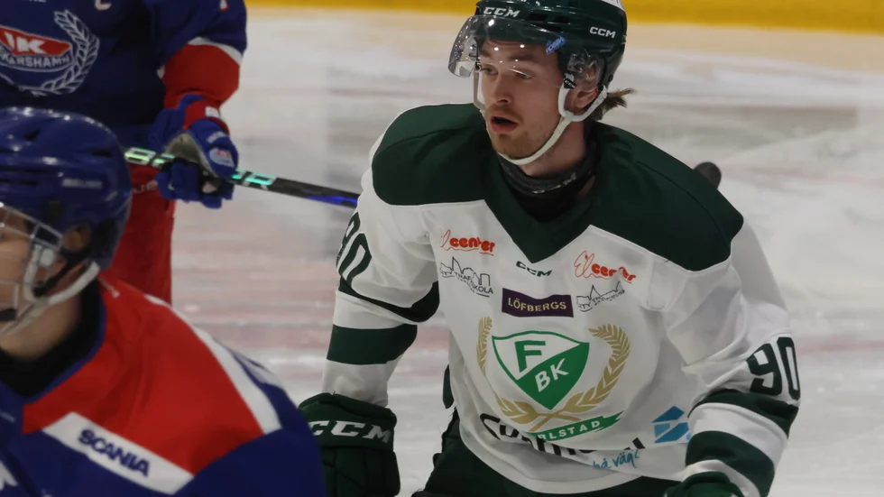 Wiking Malmunger spelar i Färjestads J20 som på lördagen besegrade IK Oskarshamn med 3-1 i Vimmerby.