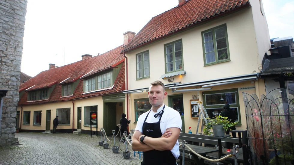 Christoffer Forsgren på Bakfickan märker själv att det blivit dyrare att leva och säger att han får ta den annalkande lågsäsongen som den kommer.