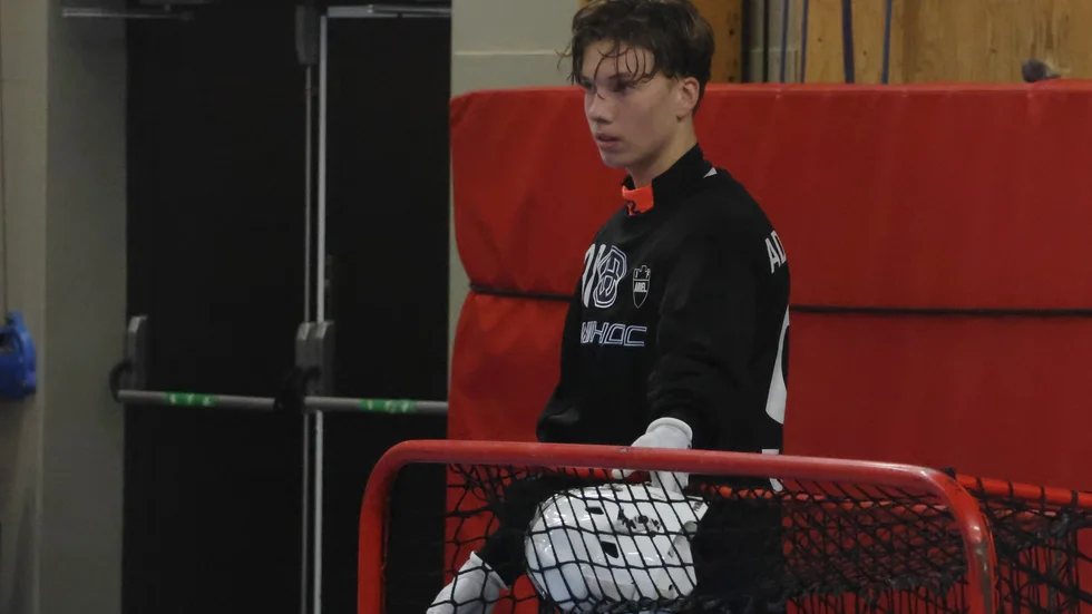 Alexander Adolfsson gjorde debut i VIBK och division 2 och spelade bra när laget vann derbyt mot Westervik.