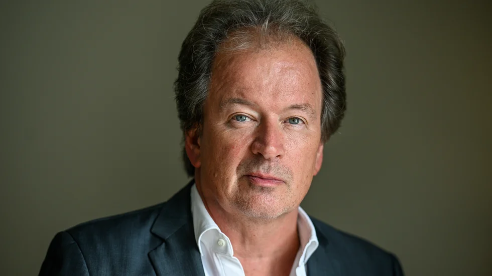 Kjell Westö skriver i "Skymning 41" för första gången om tiden under andra världskriget.