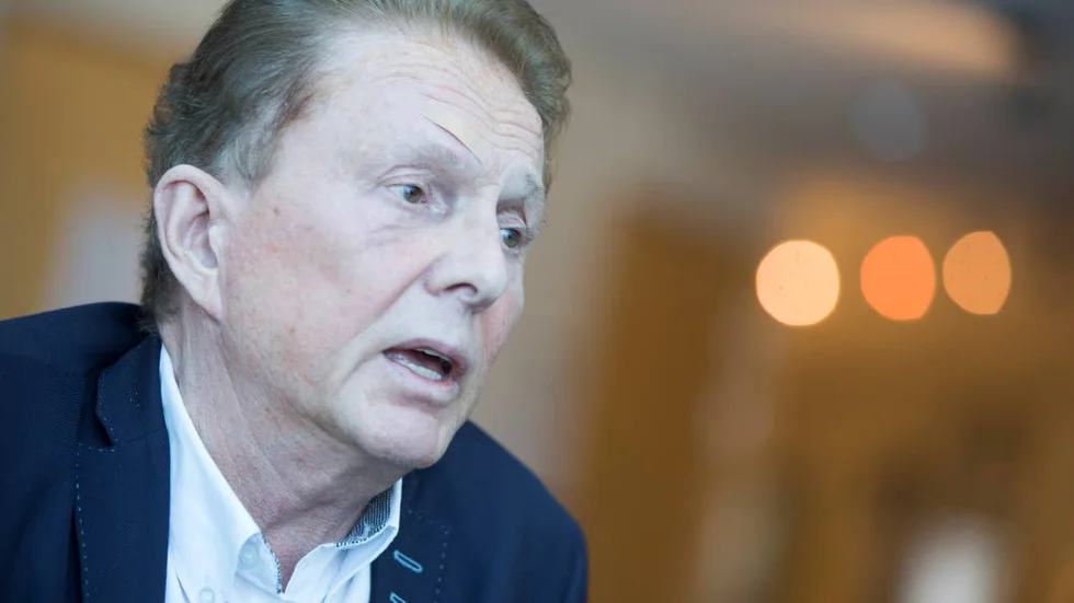 Kenneth Backgård (SJVP) kan förstå att tjänstemännen haft mycket att göra.