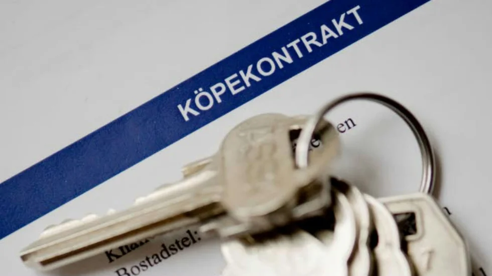 Många sätter sig in i bostadsrättsföreningen ekonomi innan köpet, sedan svalnar intresset. Arkivbild.