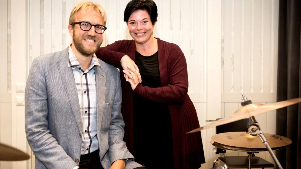 Peter Gustavsson och Marlene Burwick (S) vill att fler barn ska få möjlighet att utöva musik och annan kultur.