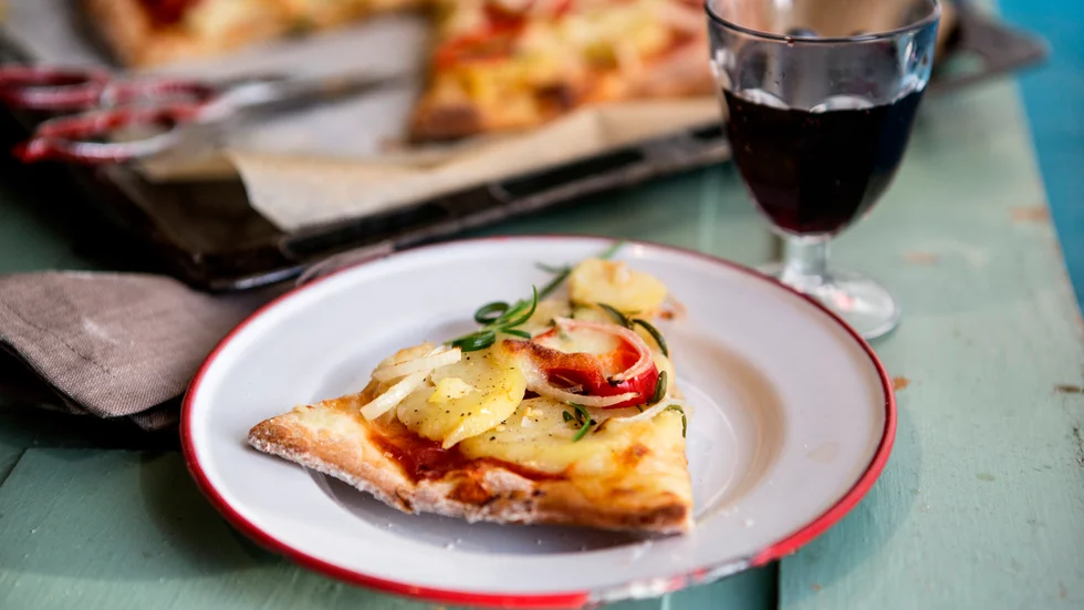 Vad tar du till maten? Insändarskribenten ska ta ett snack med vården i veckan huruvida råd han tidigare fått, om 4 cl vin om dagen, fortfarande är en rekommendation.