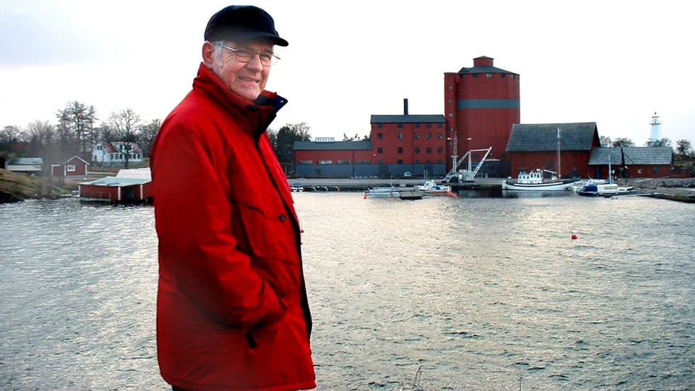 Hamnbolagets ordförande Stellan Åberg vill att hamnen i Hästholmen byggs ut. Men flera av grannarna är motståndare till projektet. Bild: DAG ANDERSSON