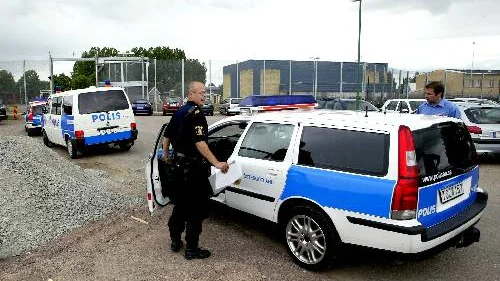 Polisen kallades till Skänningeanstalten efter bråket.Bild: PETER JIGERSTRÖM
