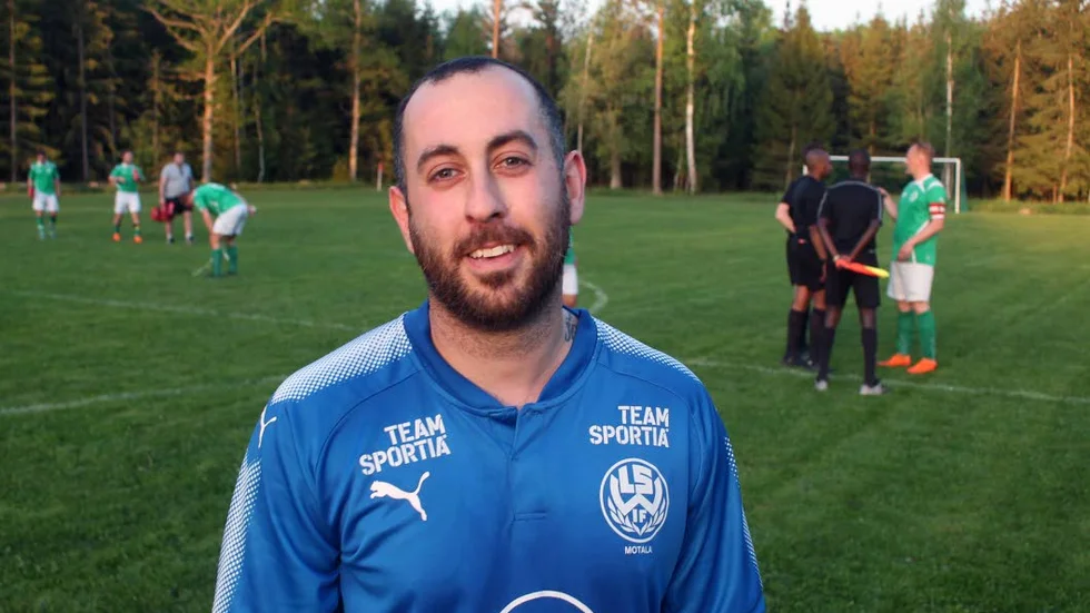 Johannes Utay gjorde två mål i LSW:s 4–1-seger mot Ledberg på Odenvallen. Nya platser väntar Motalalaget i femman.