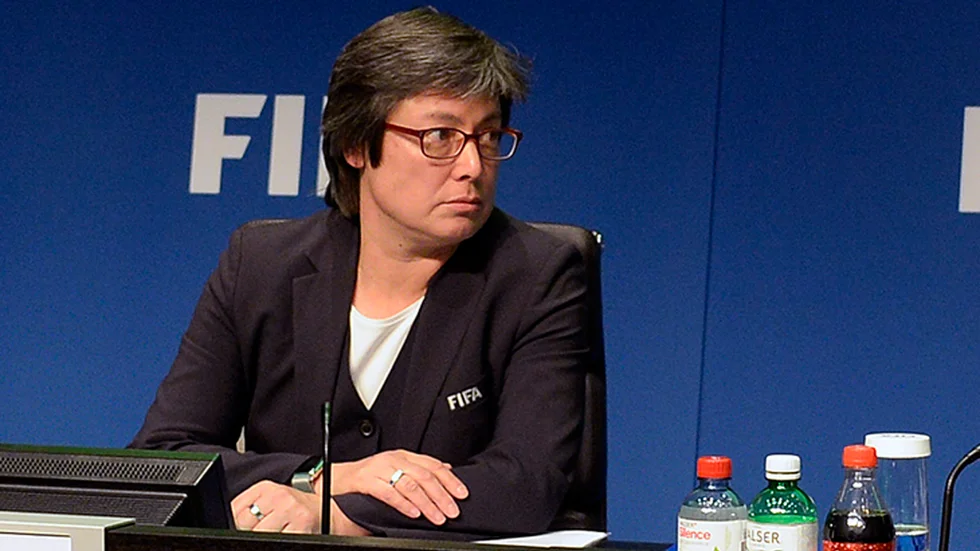 Moya Dodd kritiserar Gianni Infantino. Arkivbild.