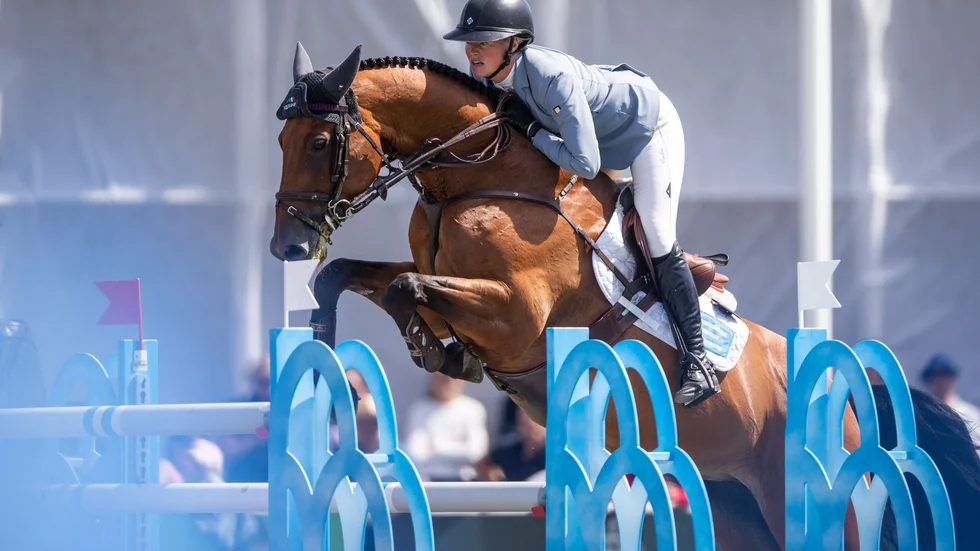Emma Emanuelsson, 38, är stjärnan och ankaret i Jump Clubs lag. Här tävlar hon med Stakantura i Falsterbo Grand Prix förra sommaren.