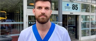Undersköterska är nu ett skyddat yrke: "Höjer yrkets status"