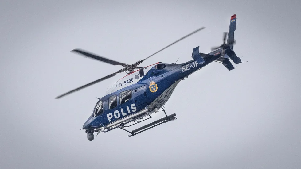 En större insats, bland annat med hjälp av polisens helikopter, pågår efter att en man rapporterats försvunnen.
