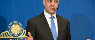 Avgå om du inte förstår supportrarna, Reinfeldt