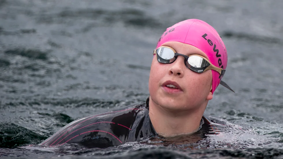 Greta Sjögren gjorde landslagsdebut i Grekland och fick en tankeställare om hur fort det går internationellt.