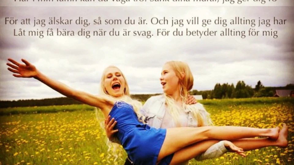 Examen i nian, något år senare skulle vi nå kulmen. Hennes lillasyster bar henne bokstavligen, och hon har fått bära mer än vad en lillasyster borde behöva. Men vi gjorde alla det vi förmådde - även om jag försonats med det mesta tror jag aldrig att jag helt kommer kunna förlåta mig allt hennes syster fick bära. Men vi finns, vi lever och nya möjligheter finns fortfarande.