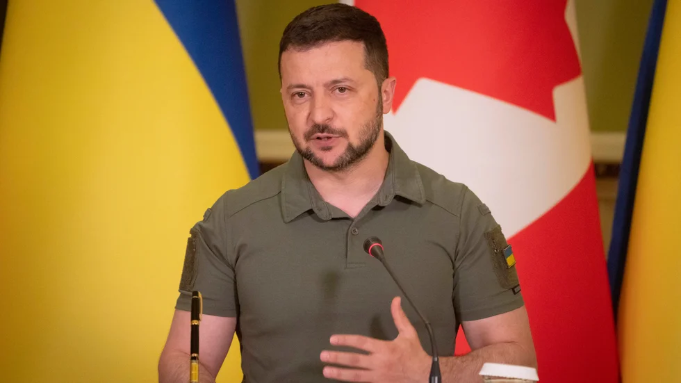 Ukrainas president Volodymyr Zelenskyj under lördagens presskonferens.
