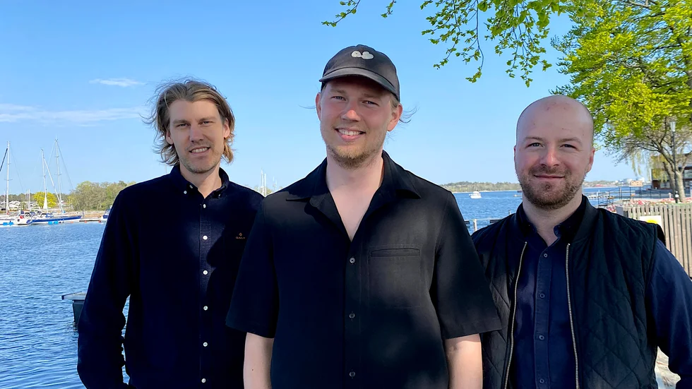 David Wall, Daniel Strömqvist och Martin Blomkvist har, tillsammans med kompisen Erik Björkberger, startat företaget Västervik solskydd.