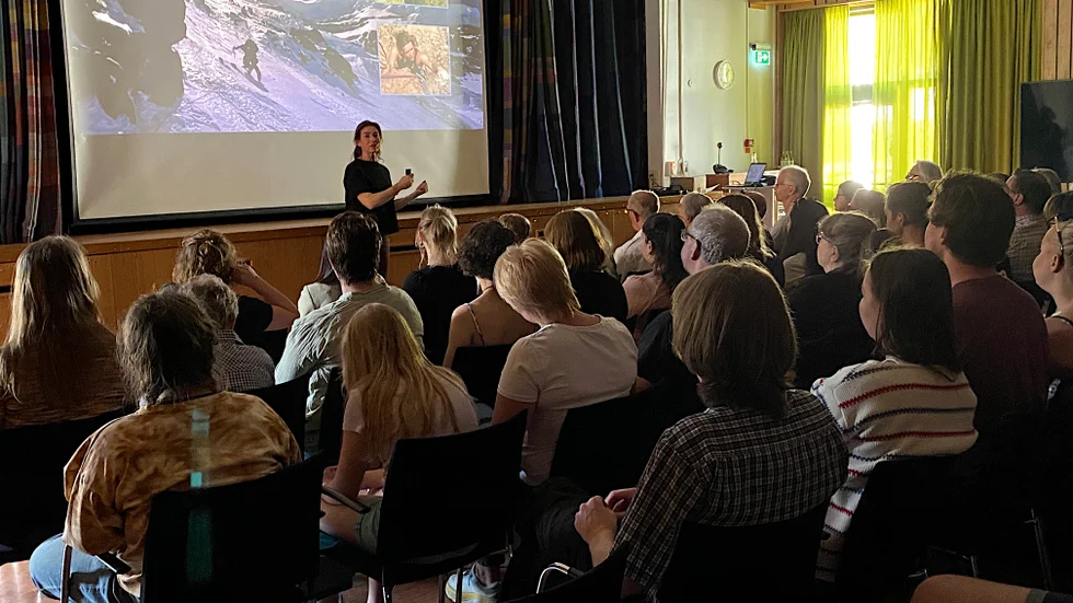 Föreläsning med den professionella äventyraren Renata Chlumska lockade publik när Gamleby folkhögskola hade öppet hus.