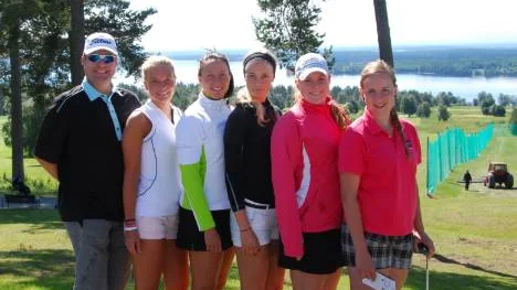 Bodens damlag. Från vänster: Stefan Holmbom (lagledare),Vendela Bergbom, Annika Sundqvist, Paulina Bergbom, Malin Holmbom och Olivia Uggla.