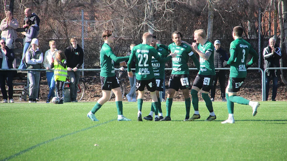 ESK kunde redovisa en liten vinst för 2023 där laget vann division tre. 