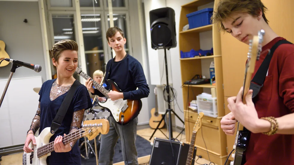 Halveringen av statens stöd till landets kulturskolor är småaktigt och ineffektivt i det långa loppet.