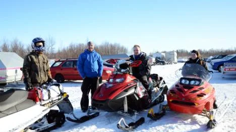 Marcus Edeblom, Mikael Gunnestam, Robert Taavo och Anna Lundvall var på väg till Rautas över dagen.FOTO: Maria Unga
