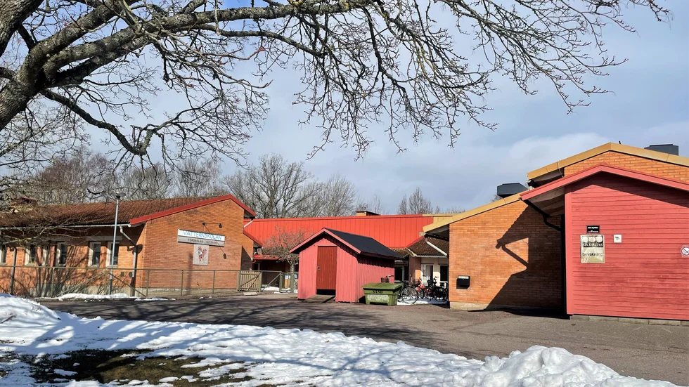 Vätternskolan i Motala hotas av nedstängning på grund av bland annat mögel i lokalerna. 