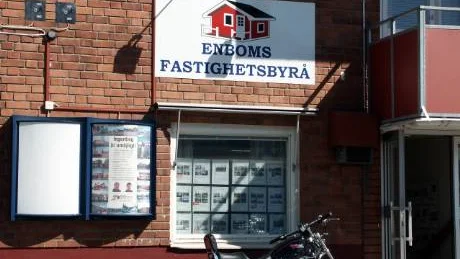 Vid Enboms fastighetsbyrå avvaktar man Mäklarsamfundets granskning. FOTO: K-L SUNDQVIST