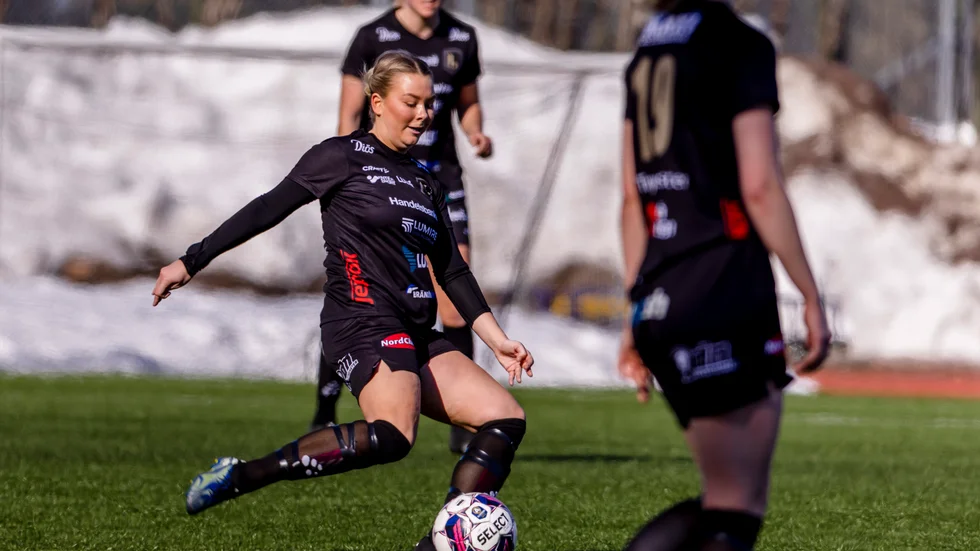 Luleå Fotboll vann mot jumbon Ope med 8–0.