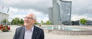 Göthe med th, Linköpings starke man