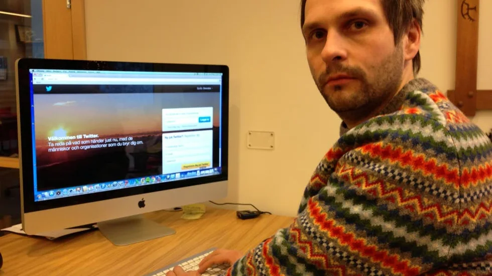 UTDRAGET. Frågan om placeringen av sameparlamentet drar ut på tiden och under tisdagens plenum gick Henrik Blind, Jokkmokk, i spinn på twitter över hur lång tid det tar.