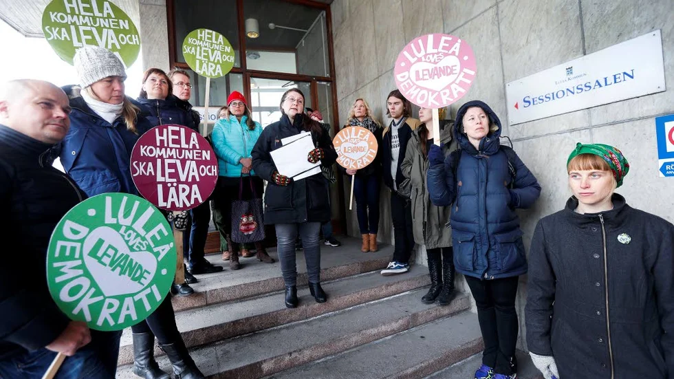 Hoppfullt. Samarbetsgruppen har inte tappat hoppet om att rädda skolorna. Nu arbetar de bland annat med en folk­omröstning.