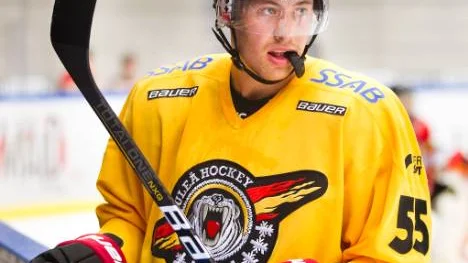 Fysiklektion. 100 kilo Luleåback ska försöka stoppa Briere och Giroux.