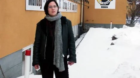 För ett år sedan fanns Elin Sandström, projektledare vid SGU, Sveriges geologiska undersökningar, för att kontrollera de fyra provrören där man hittat tvättgiftet efter borrningar i marken.FOTO: LENA LEFFLER