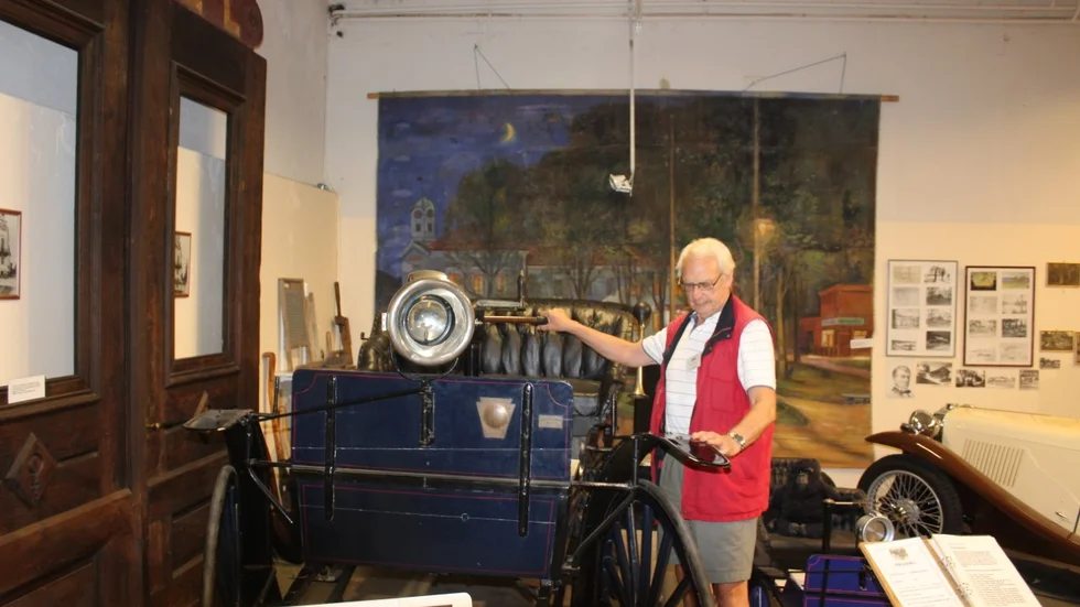 Åtvidabergsbilen tillverkades redan 1911 och användes när Åtvidaberg fyllde 600 år. 