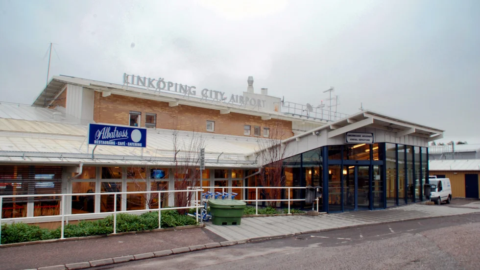 Lokala flygplatser i Sverige förlitar sig på att skattebetalarna årligen bidrar med stora summor, skriver skribenten.