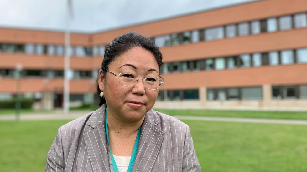 Jenny Knuthammar, försvarsdirektör vid Länsstyrelsen i Östergötland, håller med om att det är svårt att följa Folkhälsomyndighetens rekommendationer.