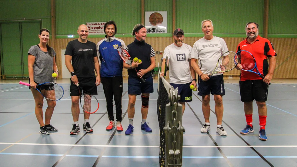 Annelie Karlsson, Andreas Tingefors, Sebastian Lööf, Mats Sundin, Mattias Svensson, Mikael Karlsson och Leif Jakobsson är några av spelarna som lirar ihop på onsdagskvällarna.