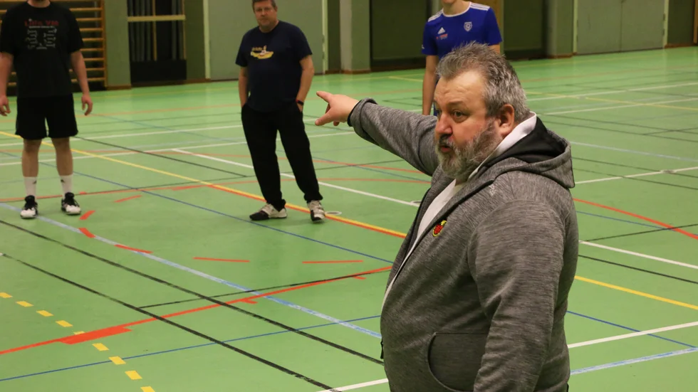 Lasse Johansson är tränare för Öjebyn som får chansen i division 2.
