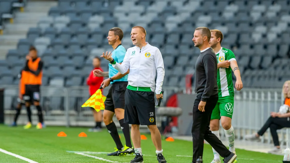 Hammarbys tränare Stefan Billborn och Örebros dito Axel Kjäll under måndagens herrallsvenska match i Stockholm.