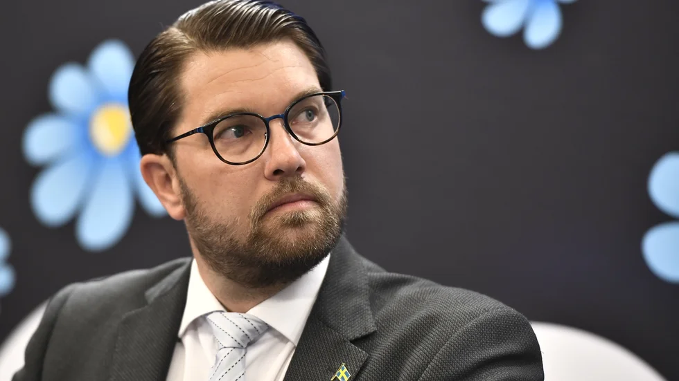Så vad ska Jimmie Åkesson svara om varför det verbalt grova hatet återkommande uppdagas i Sverigedemokraterna?