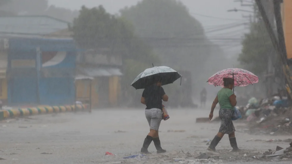 Regn i Iotas spår i La Lima i Honduras tidigare i veckan.