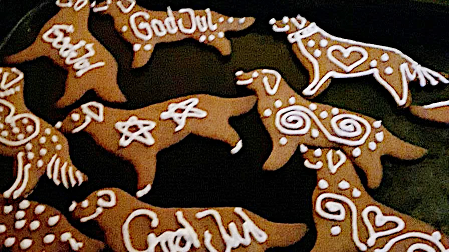 Vad kan vara bättre än en ätbar golden retriever första söndagen i advent?