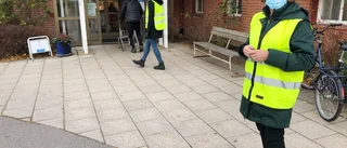 Nya vaccinationsrutiner: "Vill inte ha alla i ett väntrum"