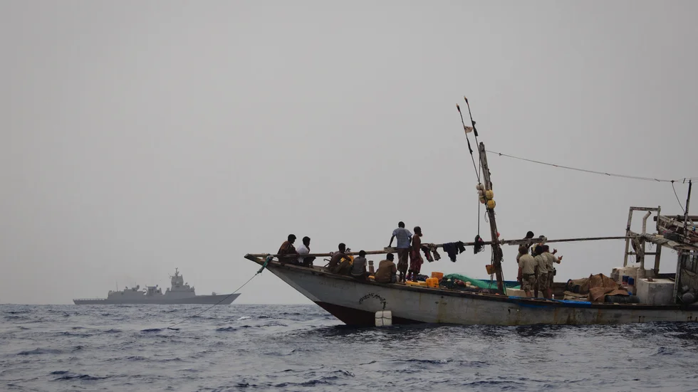 Afrikanska pirater i förgrunden. Antalet attacker i Guineabukten oroar Wisby tankers.