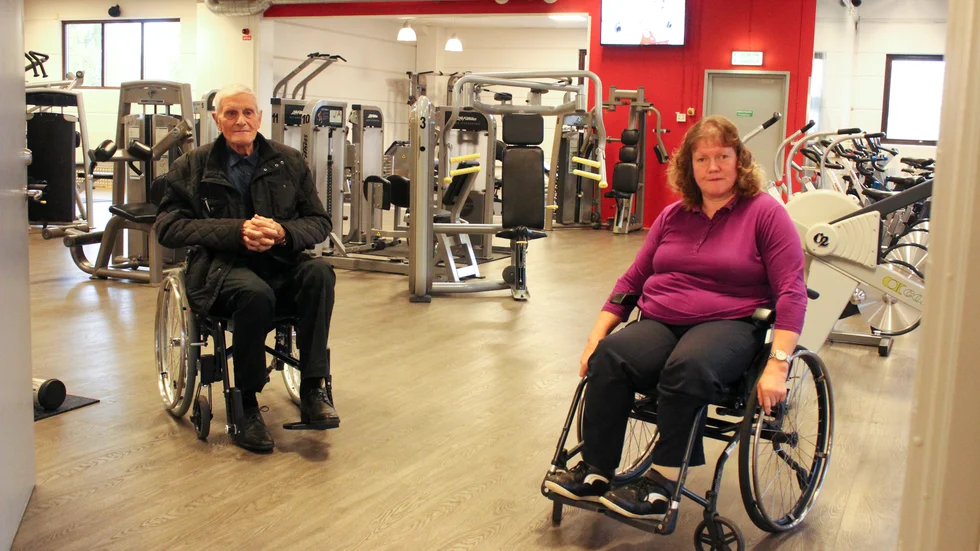 Ingemar Alf och Helene Andersson kan inte tänka sig en tillvaro utan den regelbundna gymträningen. "Varför slå sönder en verksamhet som fungerar och göra livet till ett helvete för många människor?", undrar Helene. Vi träffade de båda innan de nya lokala råden infördes.
