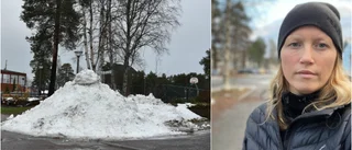 Småbarnsförälderns snöhögsirritation: "Ingen trygg väg"