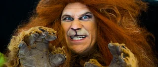 Teatrarna hämmas av att ha blivit varumärken. 