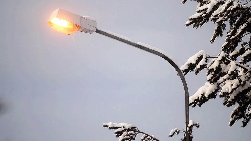 Björkdal förlorar sina gatlysen. 