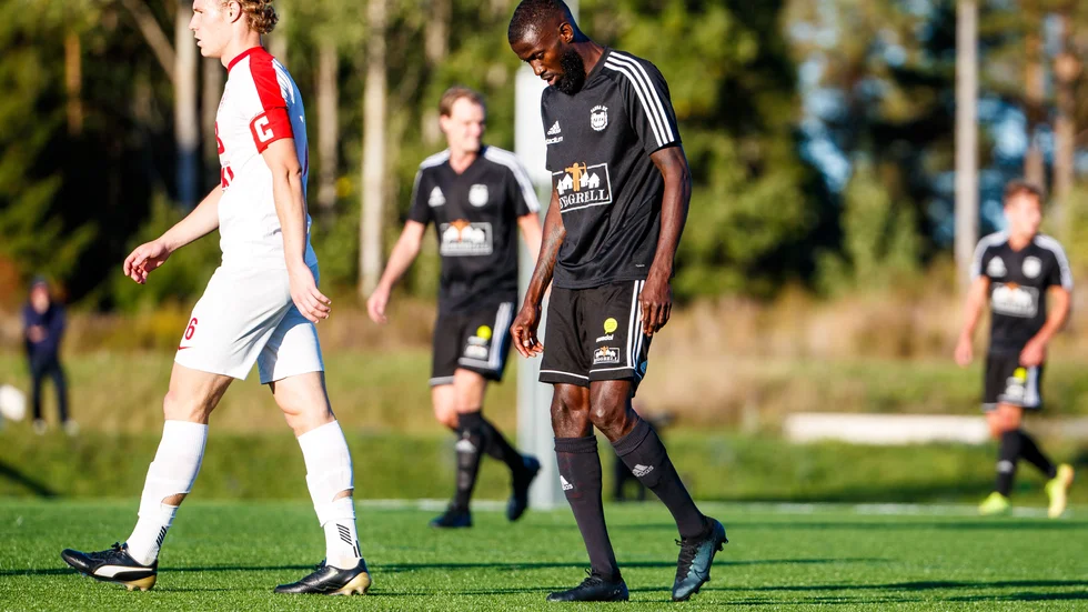 Dioh Williams blev mållös hemma senast mot Karlberg, då den här bilden togs. Nu gjorde han två straffmål mot Enskede, men det räckte inte till poäng.
